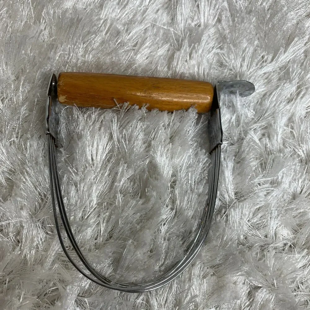 Vintage Taiwan Pastry Blender Cutter Wood Handle